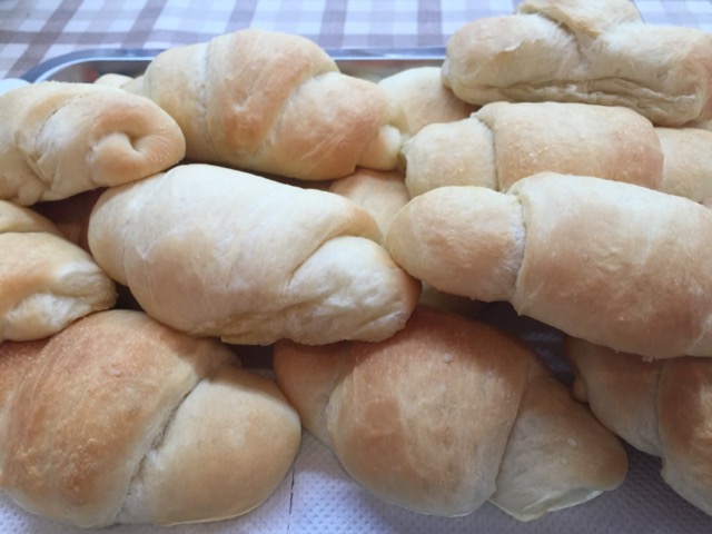 国産の小麦粉でパン作り実験中〜〜